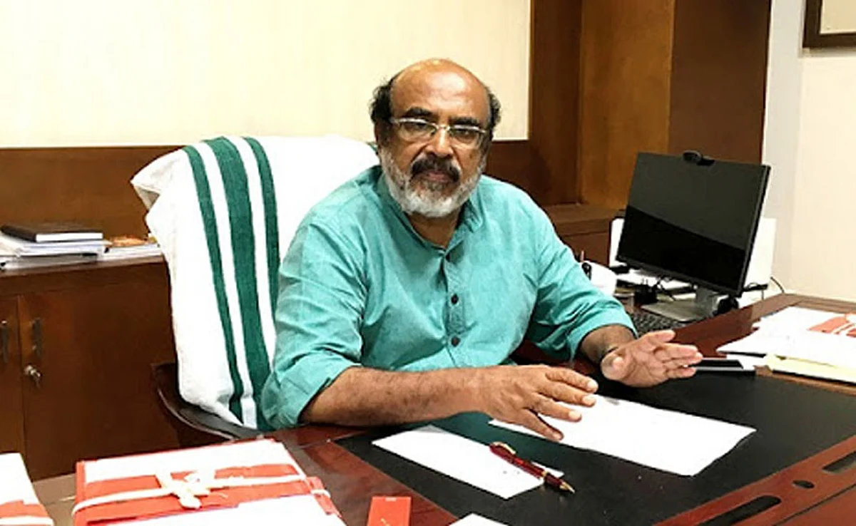 സര്ക്കാര് ജീവനക്കാരിൽ നിന്ന് പിടിച്ചെടുത്ത ശമ്പളം പിഎഫിൽ നിക്ഷേപിക്കും: തീരുമാനവുമായി മന്ത്രിസഭാ