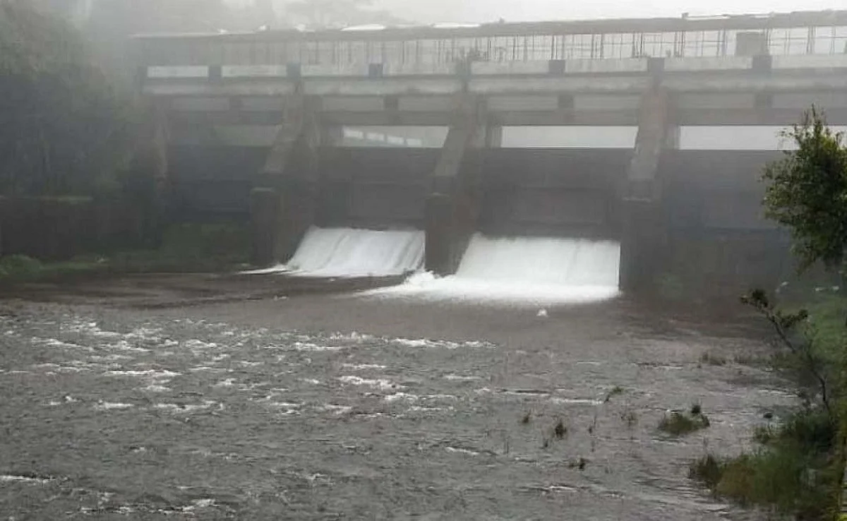 കനത്ത മഴ: മൂഴിയാര് ഡാം തുറന്നു; ബാണാസുരസാഗറിന്റെ ഷട്ടറുകള് ഉയര്ത്തും