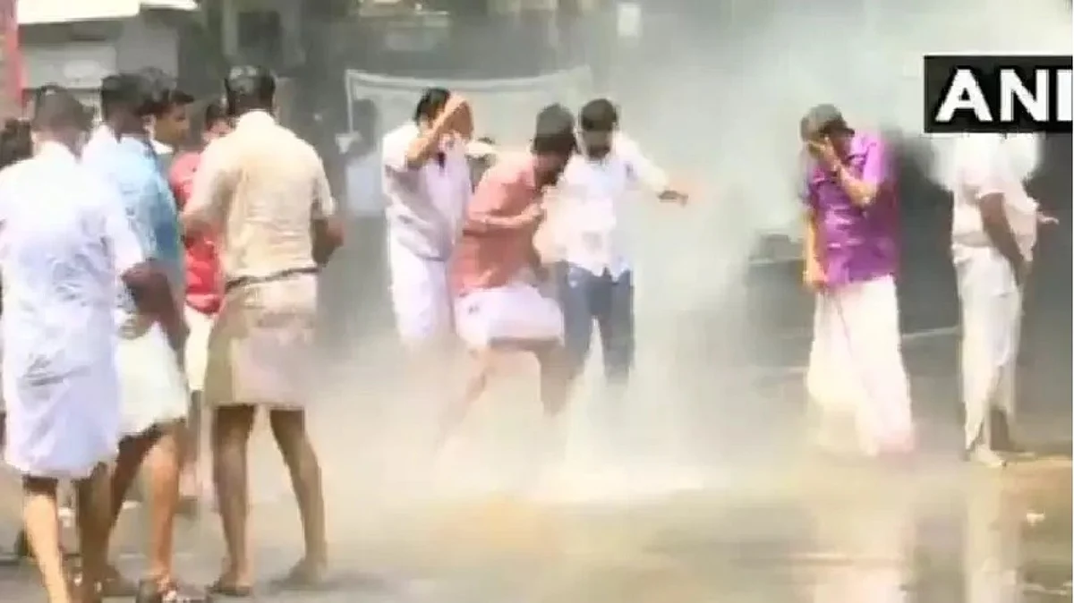 മുഖ്യമന്ത്രിയുടെ രാജി ആവശ്യപ്പെട്ട് സംസ്ഥാന വ്യാപക പ്രതിഷേധം
