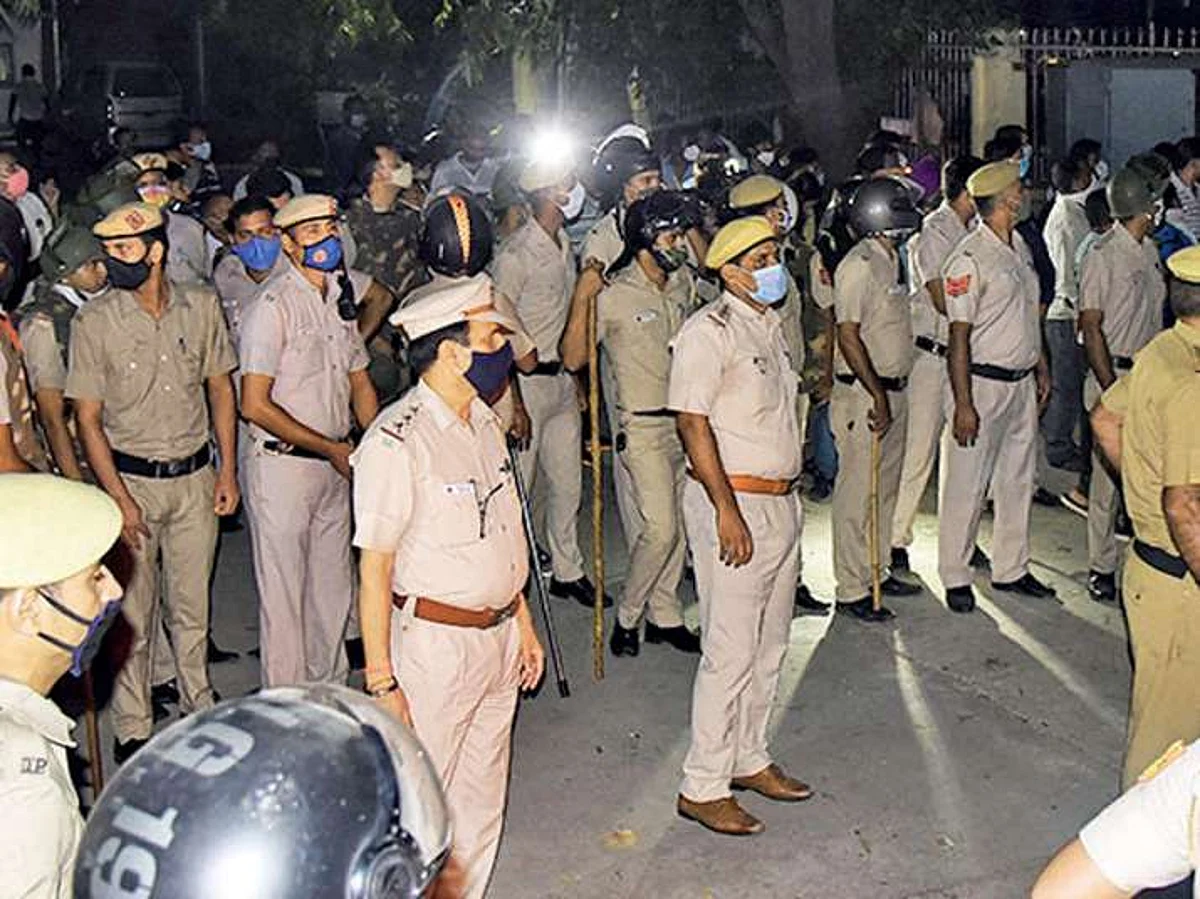 ഹാത്രാസ് പെണ്കുട്ടിയുടെ സിസിടിവി ദൃശ്യങ്ങള് നഷ്ടമായെന്ന് ആശുപത്രി