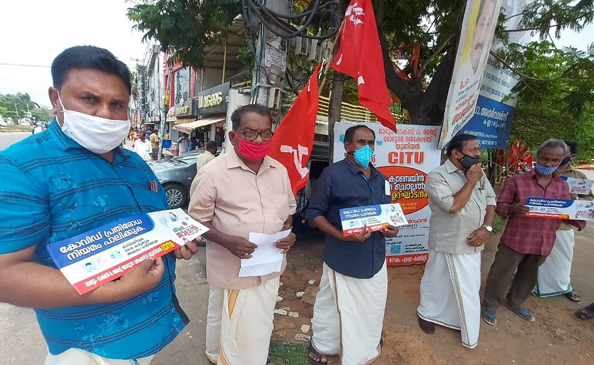 'ജീവൻ വേണേൽ ജാഗ്രത വേണം' - കോവിഡ് പ്രതിരോധത്തിനായി പ്രതിജ്ഞയെടുത്ത് ഓട്ടോ തൊഴിലാളികൾ