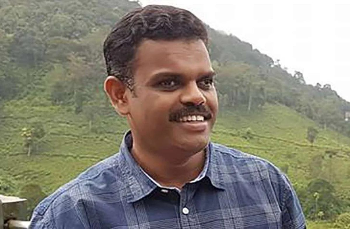 കാരാട്ട് ഫൈസലിനോട് സ്ഥാനാര്ത്ഥിത്വത്തില് നിന്ന് പിന്മാറാന് ആവശ്യപ്പെട്ട് സിപിഎം