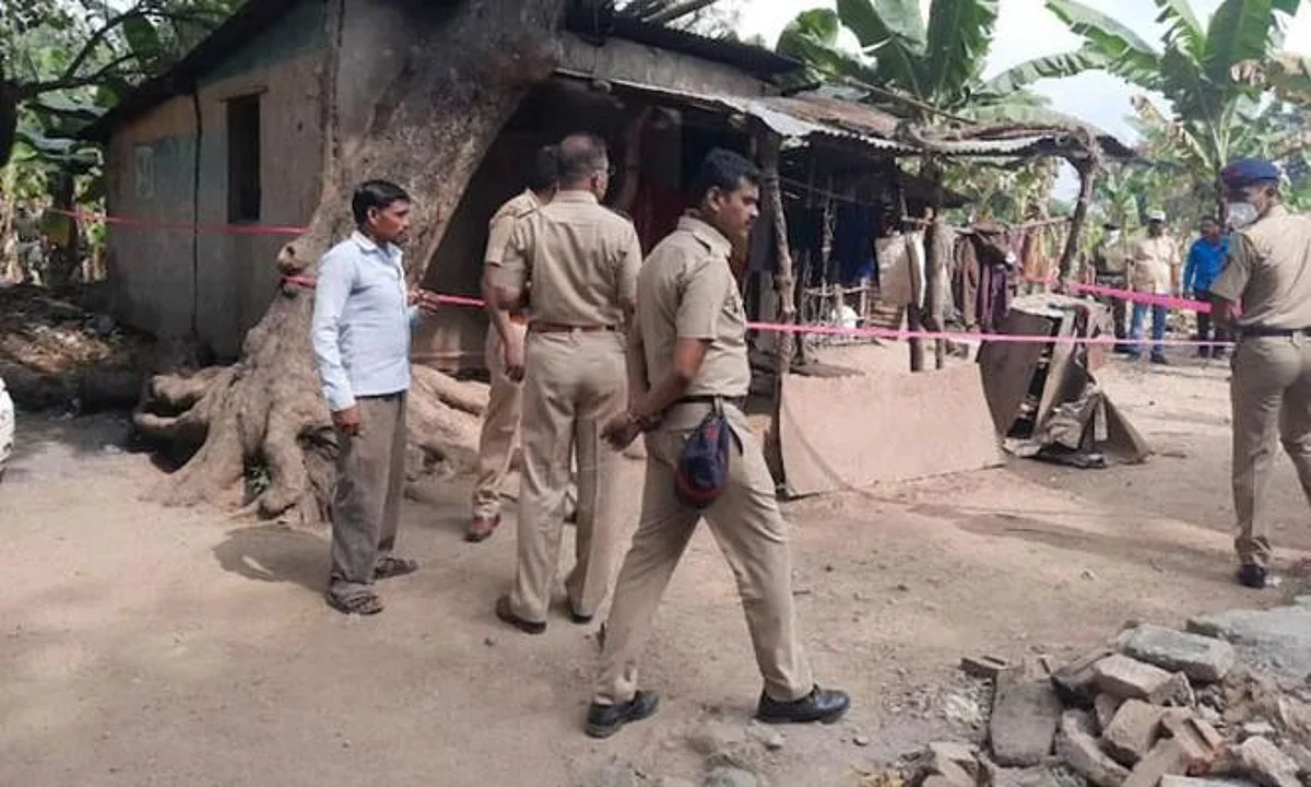 മഹാരാഷ്ട്രയില് നാലു കുഞ്ഞുങ്ങളെ കോടാലികൊണ്ട് വെട്ടികൊന്നു