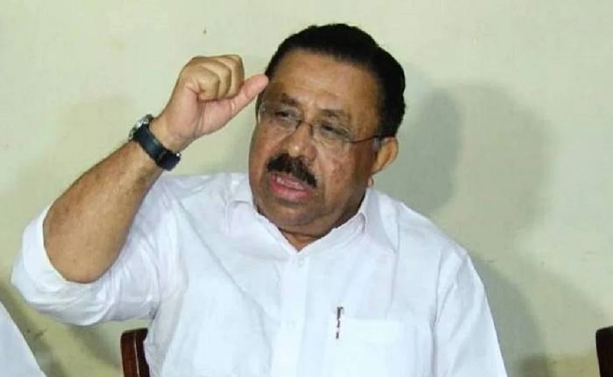 എന്എസ്എസ് ആസ്ഥാനം സന്ദര്ശിച്ച് കോൺഗ്രസ് നേതാക്കൾ