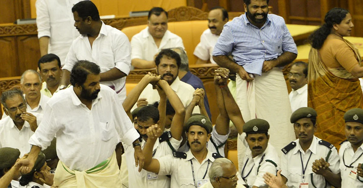 നിയമസഭ കയ്യാങ്കളി കേസ്; പ്രതികളായ രണ്ട് മന്ത്രിമാർ കോടതിയിൽ ഹാജരാകും
