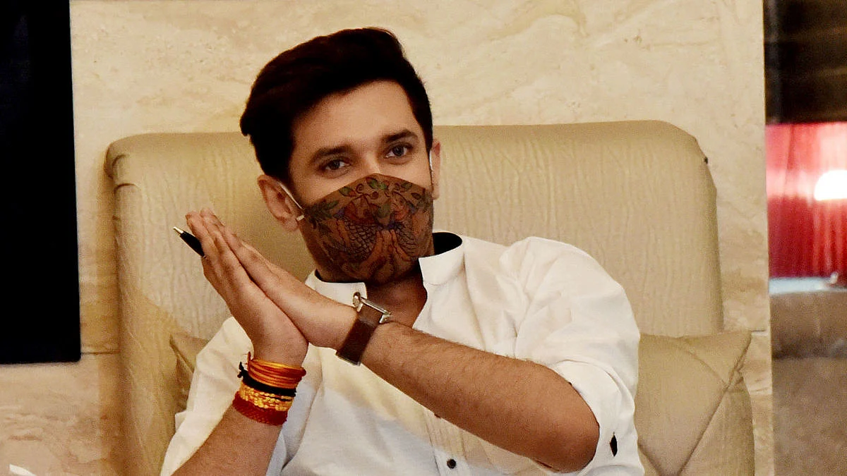 ചങ്കനികത്ത് മോദിയുള്ള
ചിരാഗ് പാസ്വാൻ
നിതീഷ് കുമാറിനെതിരാണ്