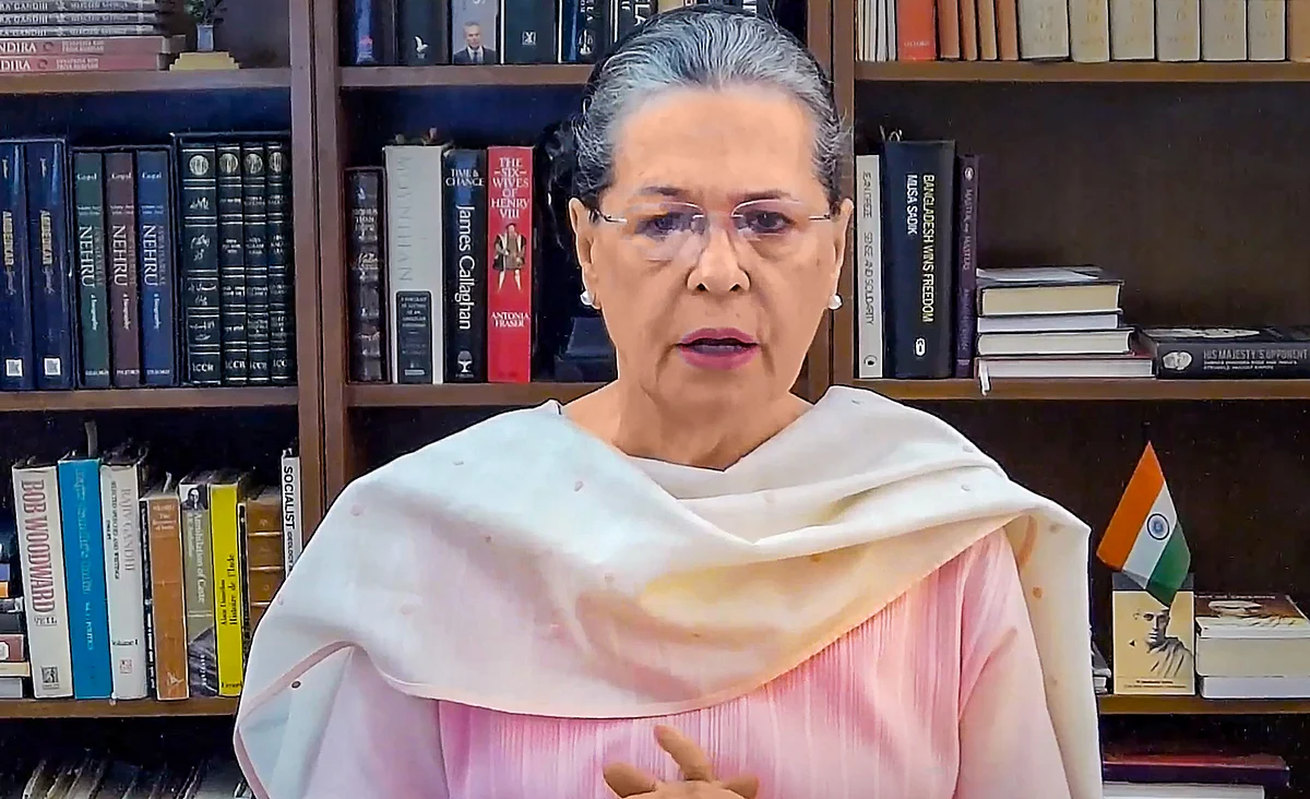ദയാശൂന്യരായ സര്ക്കാര് അവളെ കൊന്നു: ഹത്രാസ് സംഭവത്തില് സോണിയ
