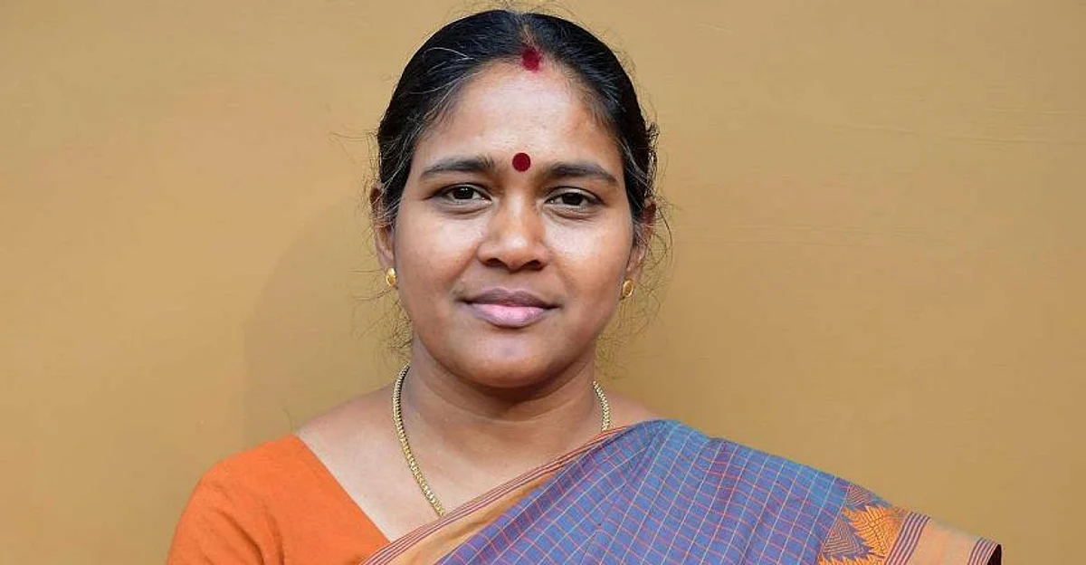 ബിജെപി സ്ഥാനാര്ഥി ശോഭ സുരേന്ദ്രനെതിരെ തെരഞ്ഞെടുപ്പ് കമ്മിഷന് പരാതി