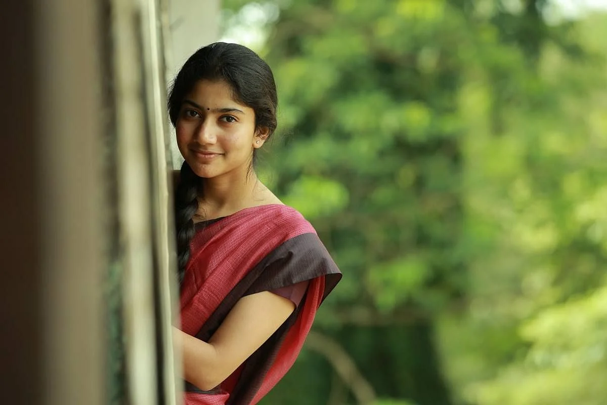 അയ്യപ്പനും കോശിയും തെലുങ്കിലേക്ക് ; കണ്ണമ്മയായി സായ് പല്ലവി