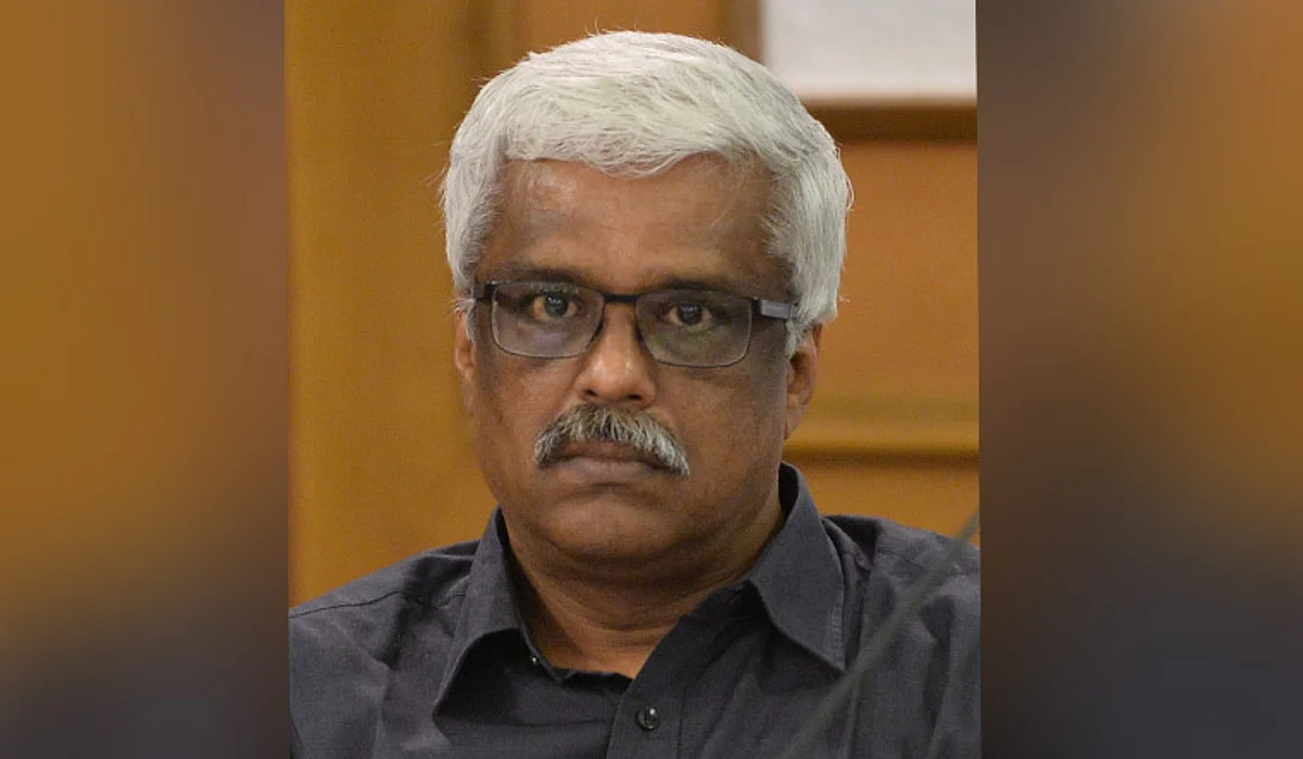 ശിവശങ്കര് ആശുപത്രിയില് തുടരുന്നു; ആരോഗ്യനില തൃപ്തികരമെങ്കില് തുടര് നടപടിക്ക് കസ്റ്റംസ്