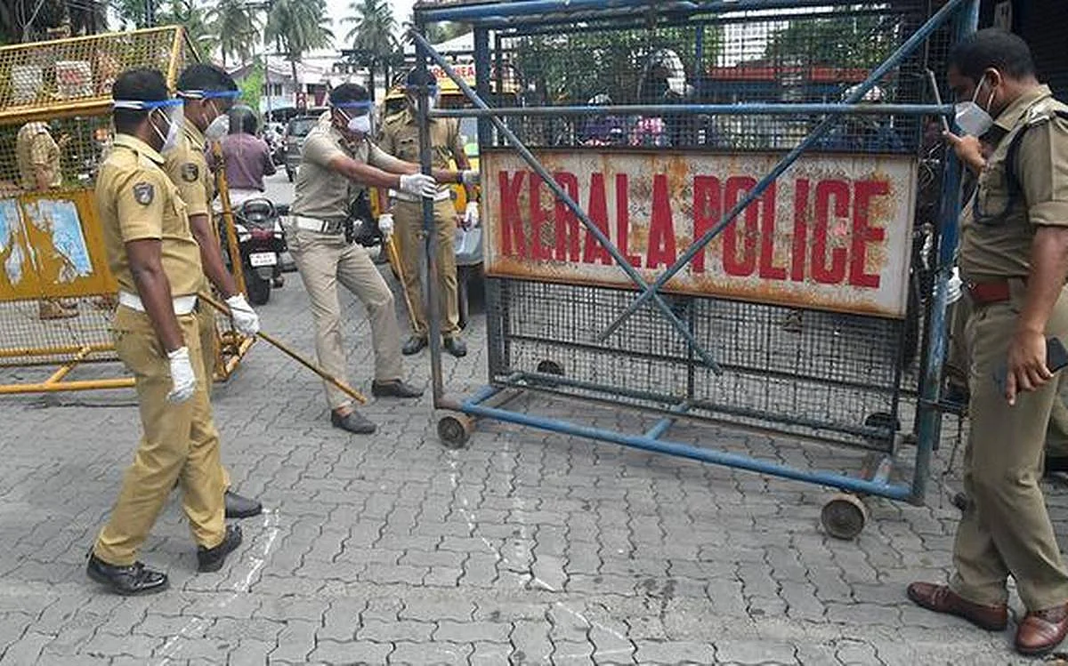 കേരളത്തിലെ നിരോധനാജ്ഞ നാളെ അവസാനിക്കും; വിവിധ ജില്ലകളിൽ നിരോധനാജ്ഞ നീട്ടി ഉത്തരവ്