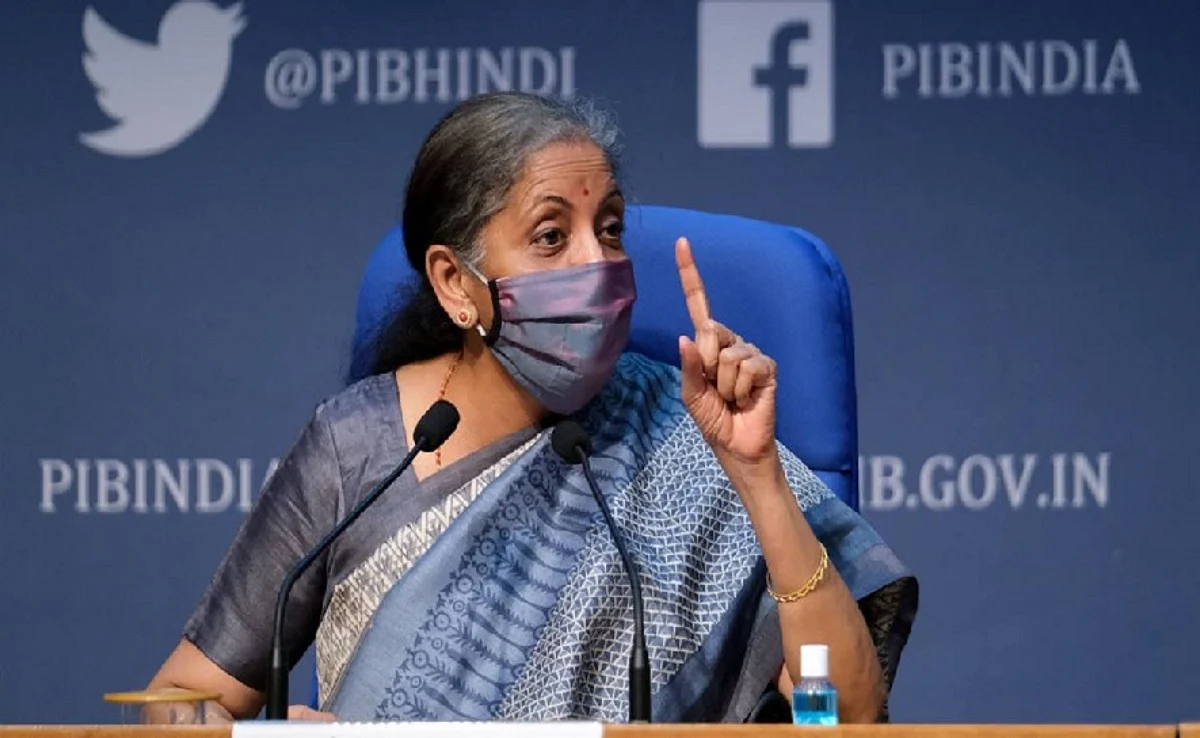 മൂന്നാം സാമ്പത്തിക പാക്കേജ് പ്രഖ്യാപിച്ച് കേന്ദ്രം; വീട് വാങ്ങുന്നവര്ക്ക് ആദായനികുതി ഇളവ്