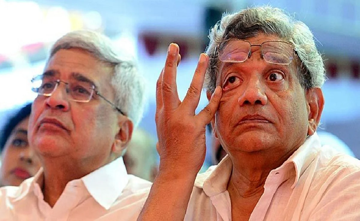 കോടിയേരി സ്ഥാനമൊഴിയുന്നതിനെ പ്രകാശ് കാരാട്ട് എതിര്ത്തു; യെച്ചൂരി പിന്തുണച്ചു