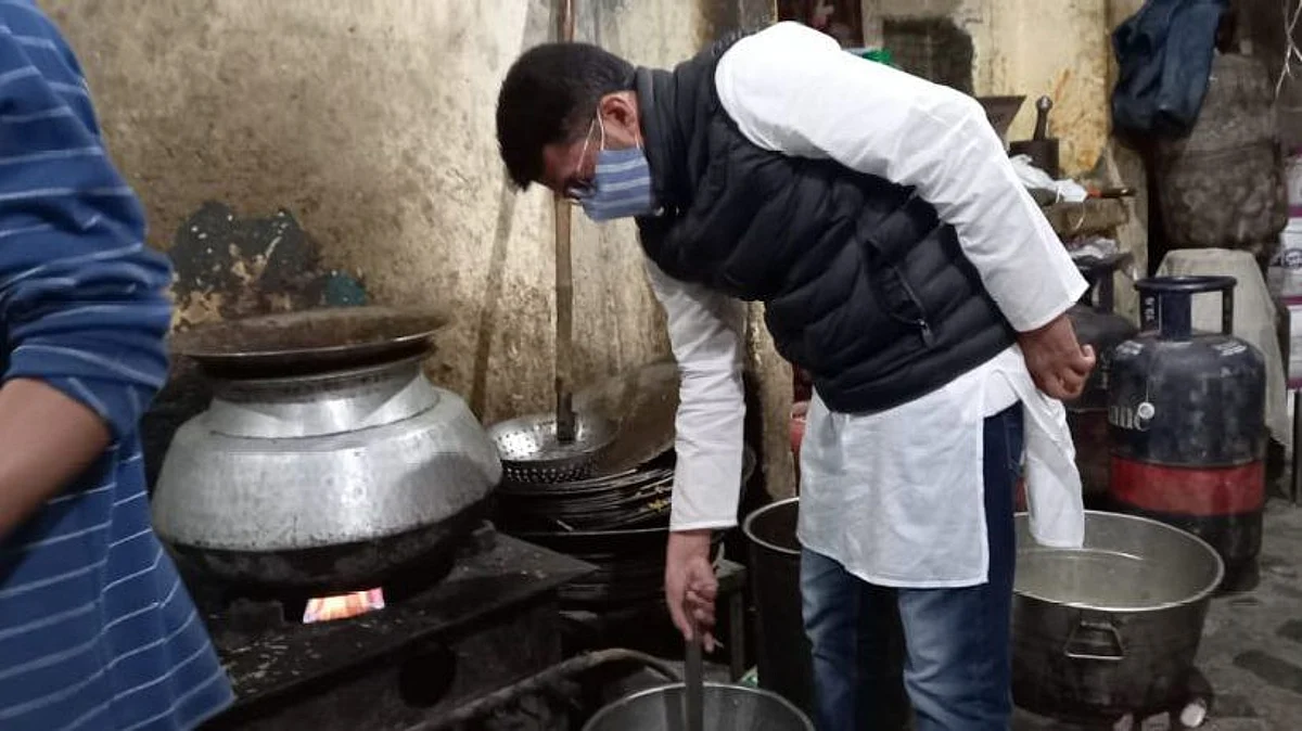 കർഷക സമരത്തിനെത്തിയവർക്ക് ഭക്ഷണം വിളമ്പി മുസ്ലിം പള്ളികൾ