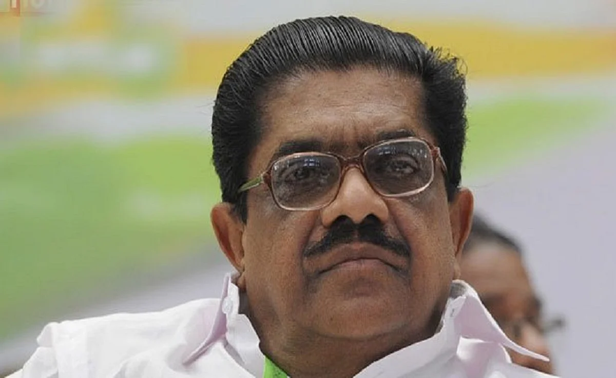 പോലീസ് നിയമ ഭേദഗതി കേരളത്തിന് അപമാനം: വി എം സുധീരന്