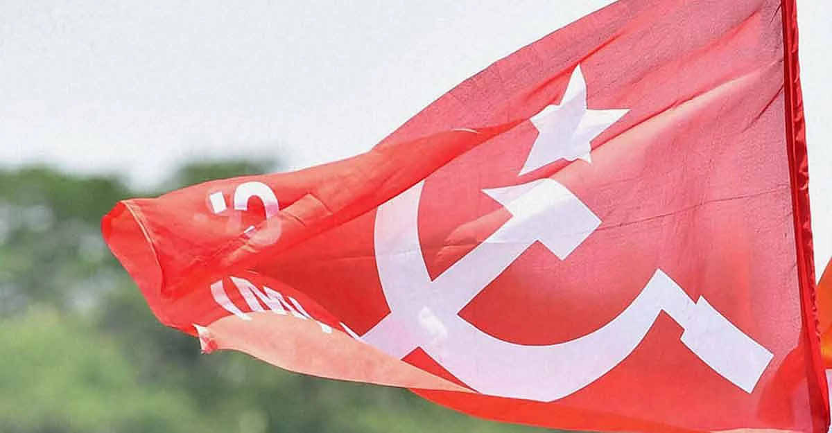 കൊച്ചി കോര്പറേഷനില് സിപിഎമ്മിനെ ഞെട്ടിച്ച് കൗണ്സിലറുടെ രാജി