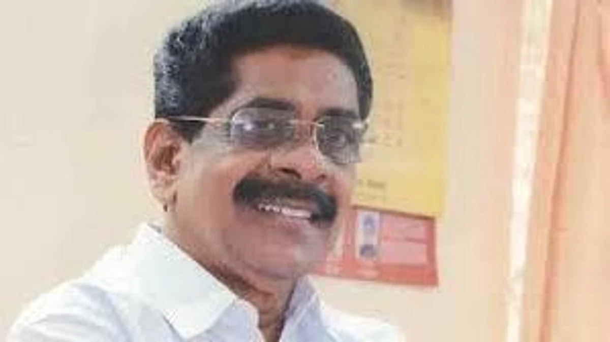 മുല്ലപ്പള്ളി രാമചന്ദ്രൻ രാജ്ഭവന് മുന്നിൽ സത്യാഗ്രഹം അനുഷ്ഠിച്ചു