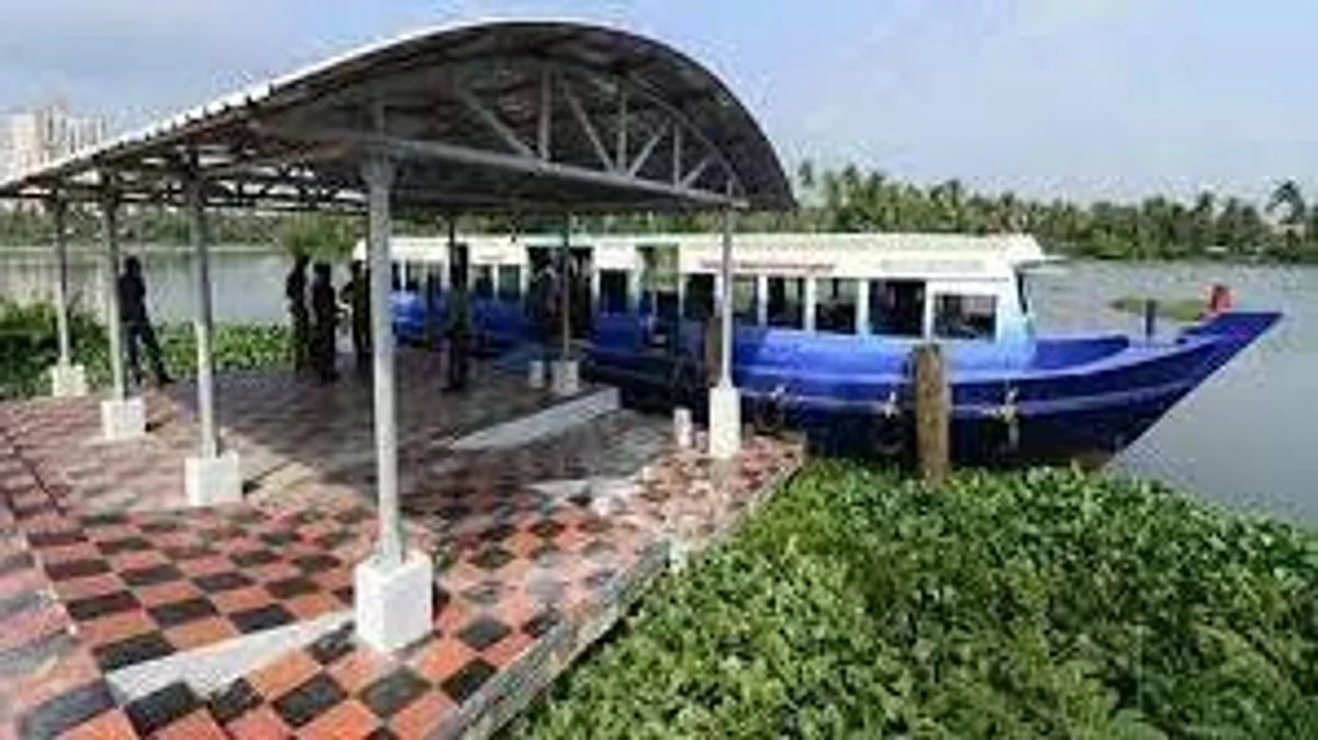വാട്ടർ മെട്രോ; ആദ്യ റൂട്ടിൻ്റെയും ടെർമിനലുകളുടെയും ഉദ്ഘാടനം മുഖ്യമന്ത്രി പിണറായി വിജയൻ നിർവഹിച്ചു