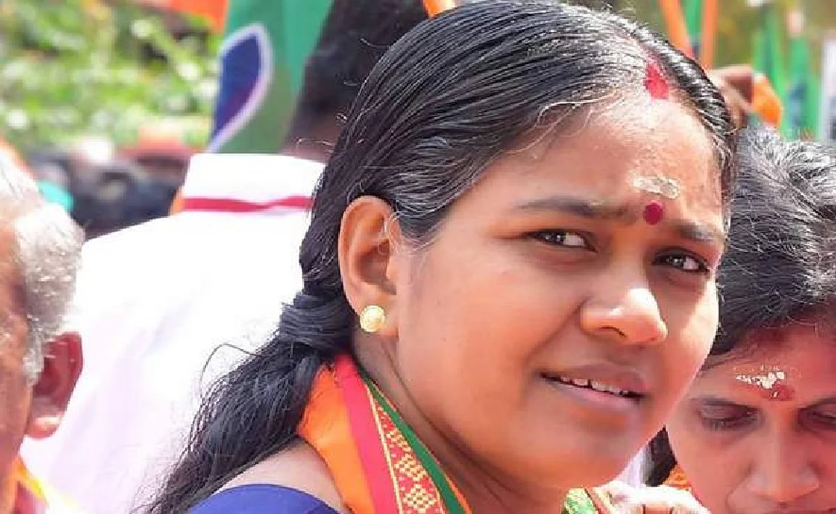 മോദിയുടെ ഇടപെടല് തേടി ശോഭ സുരേന്ദ്രന് ഡല്ഹിയില്; പ്രധാനമന്ത്രിയെ കണ്ടു