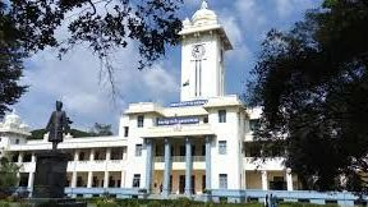 കേരളാ സര്വകലാശാല മാര്ക്ക് തട്ടിപ്പില് പോലീസ് കേസെടുത്തു