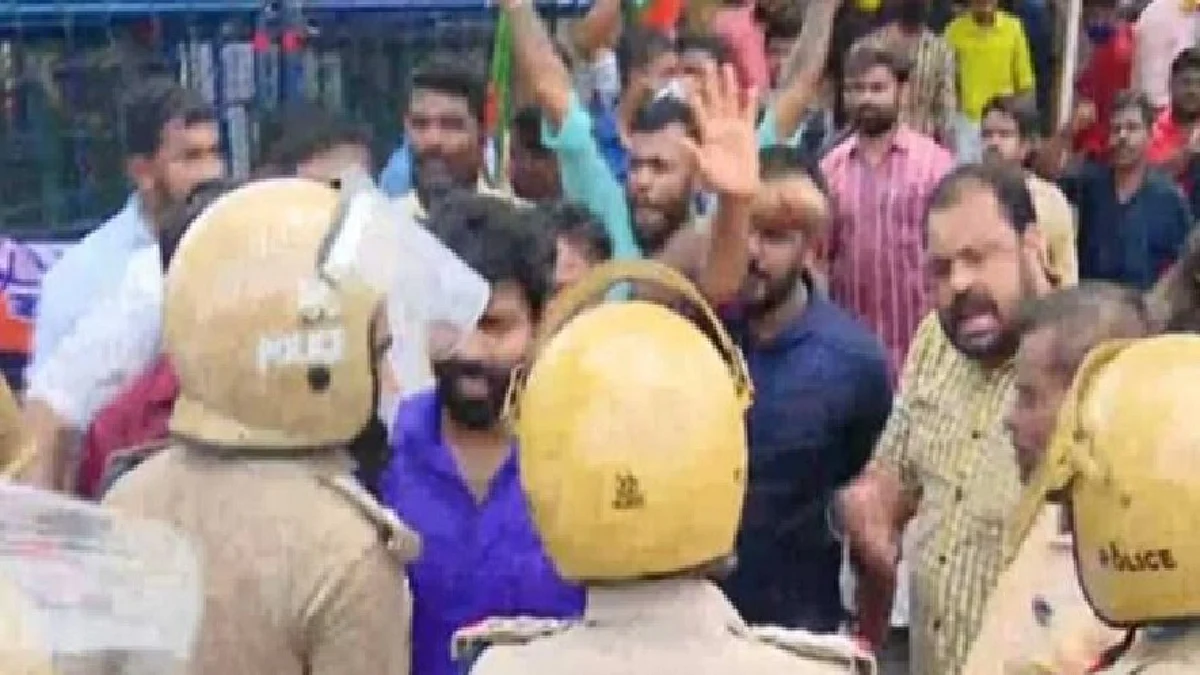 സെക്രട്ടറിയേറ്റ് മാര്ച്ചില് സംഘര്ഷം: ജലപീരങ്കി പ്രയോഗിച്ചു, മൂന്ന് പേര്ക്ക് പരിക്ക്