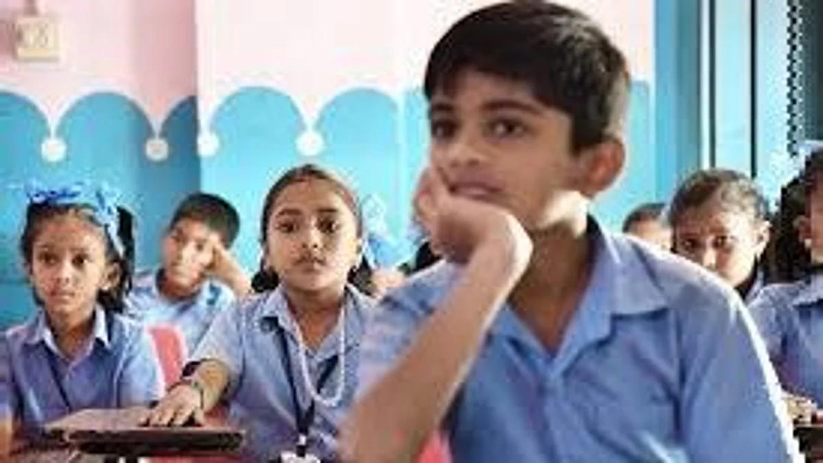 മലപ്പുറത്തെ രണ്ട് സ്കൂളുകളിൽ വീണ്ടും കൊവിഡ് സ്ഥിരീകരിച്ചു