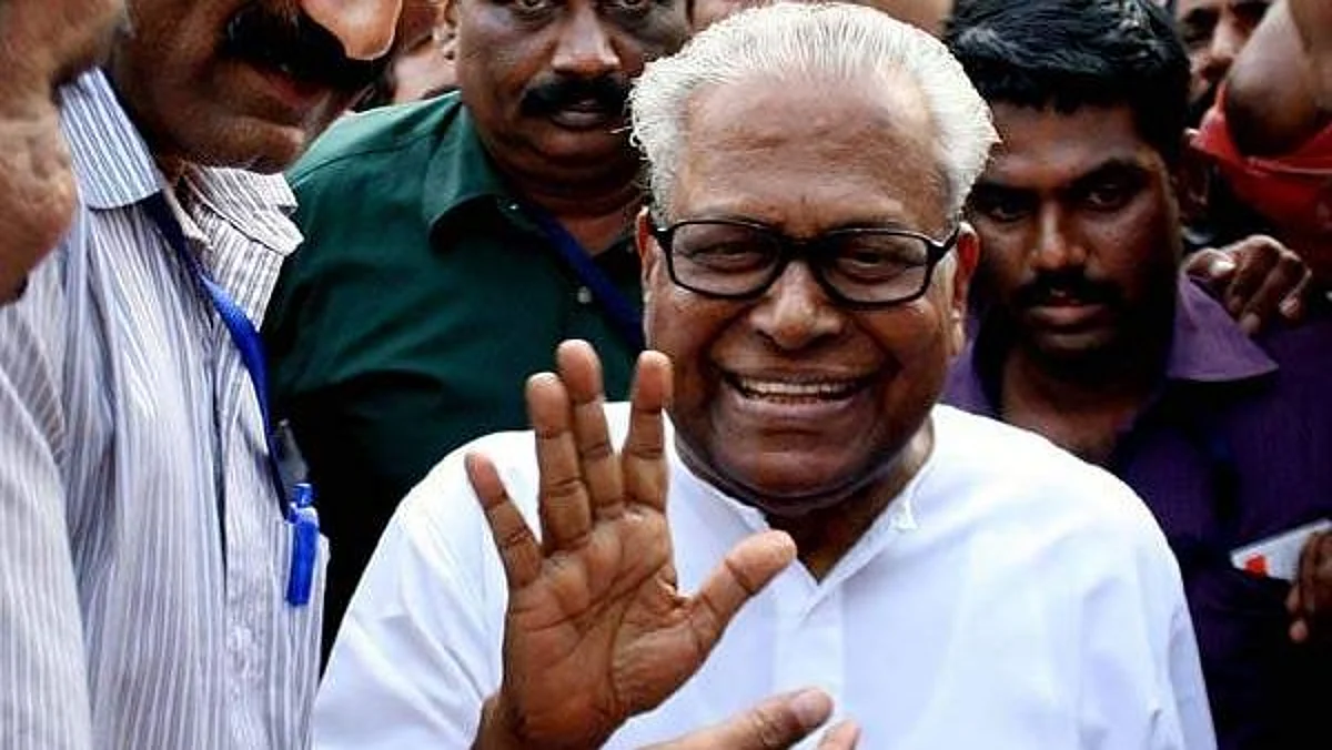 വി എസ് അച്യുതാനന്ദന്റെ തപാൽ വോട്ട് സാങ്കേതിക കുരുക്കിൽ