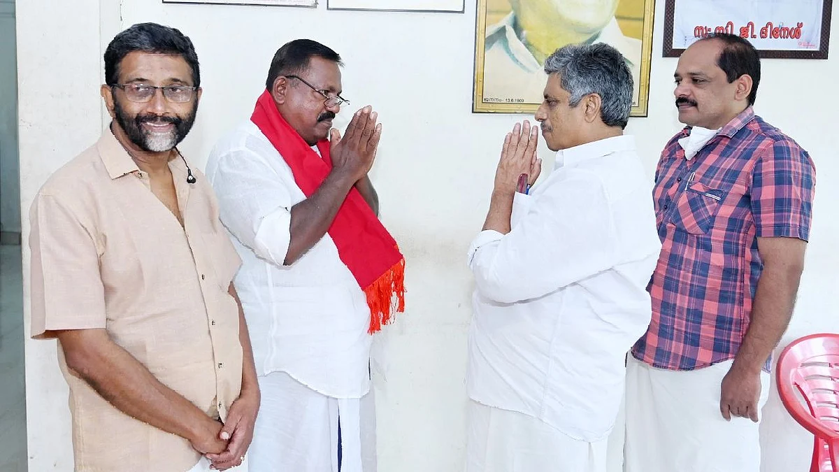 കോണ്ഗ്രസ് കോന്നി ബ്ലോക്ക് ജനറല് സെക്രട്ടറി സിപിഎമ്മില് ചേര്ന്നു