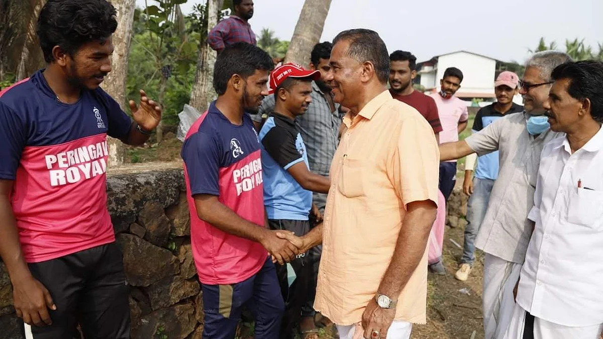 ഖത്തർ ലോകകപ്പ് ഫുട്ബോൾ നേരിട്ട് കാണാൻ അവസരം വാഗ്ദാനം ചെയ്ത കൊണ്ടോട്ടി എൽ ഡി എഫ് സ്ഥാനാർഥി