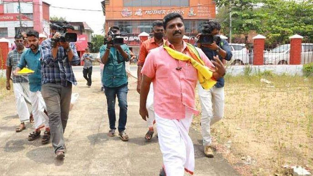 വർഗീയത പറഞ്ഞു വോട്ടു പിടിക്കുന്നുവെന്ന് ആരോപിച്ചു ബി ജെ പി സ്ഥാനാർഥിക്ക് എതിരെ പരാതി
