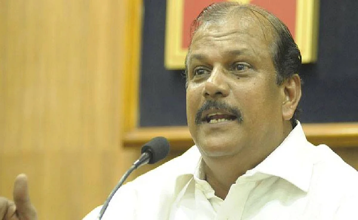 ഈരാറ്റുപേട്ടയിലെ പ്രചരണ പരിപാടികള് നിര്ത്തിവെച്ച് പിസി ജോര്ജ്
