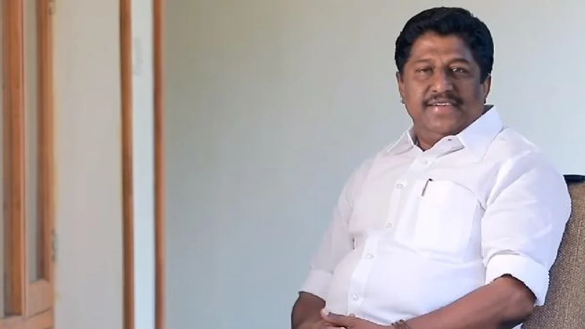 മാസ് ഇൻട്രോ വീഡിയോകൾക്ക് ഇടയിൽ വ്യത്യസ്തമായൊരു ഇൻട്രോയുമായി യുഡിഎഫ് സ്ഥാനാർഥി എം എം നസീർ