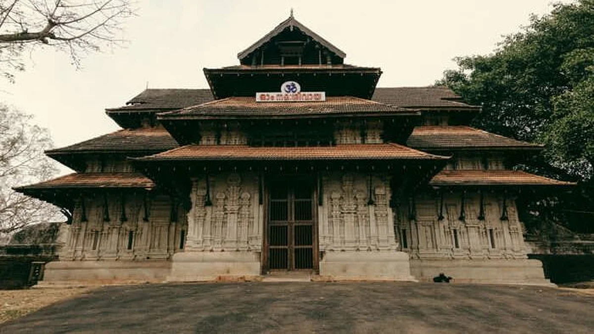 തൃശൂർ വടക്കുംനാഥ ക്ഷേത്രത്തിൽ ഒരു പൂജാരിക്ക് കോവിഡ്