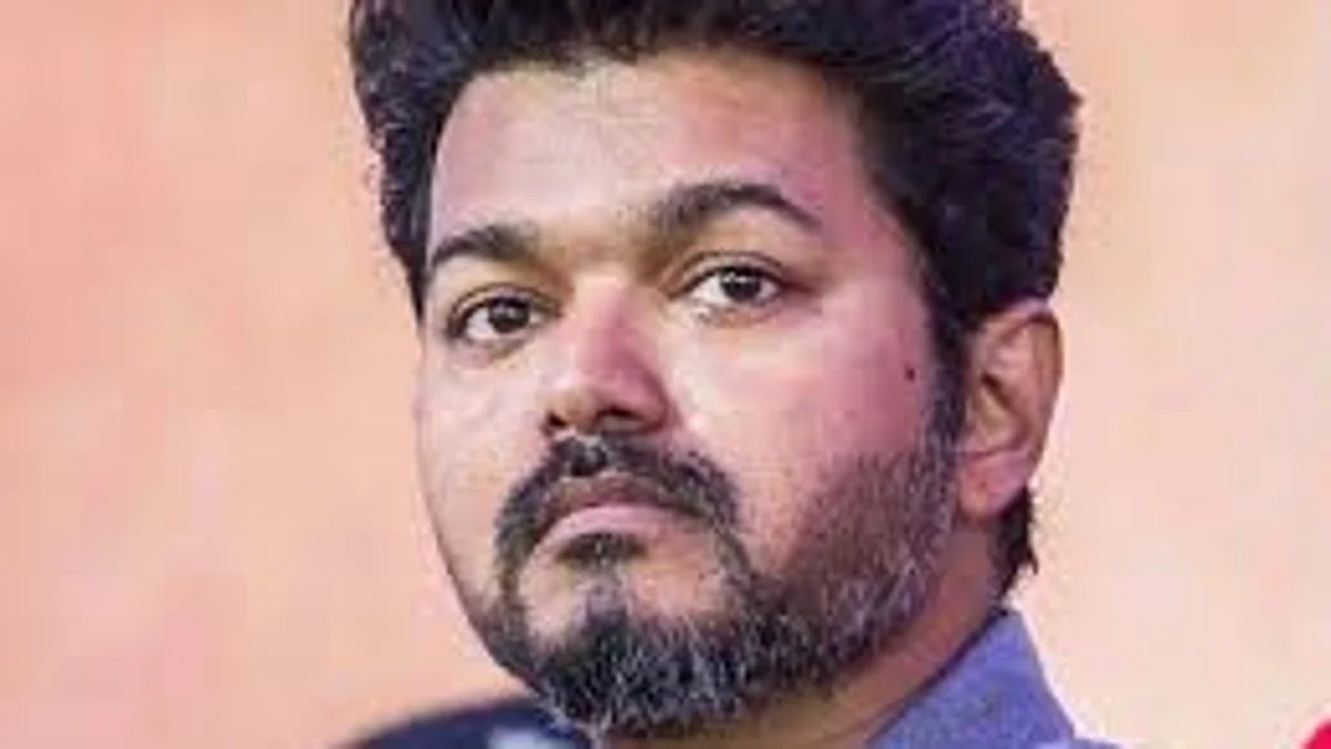 അന്തരിച്ച നടൻ വിവേകിന്റെ കുടുംബത്തെ സന്ദർശിച്ച് നടൻ വിജയ്