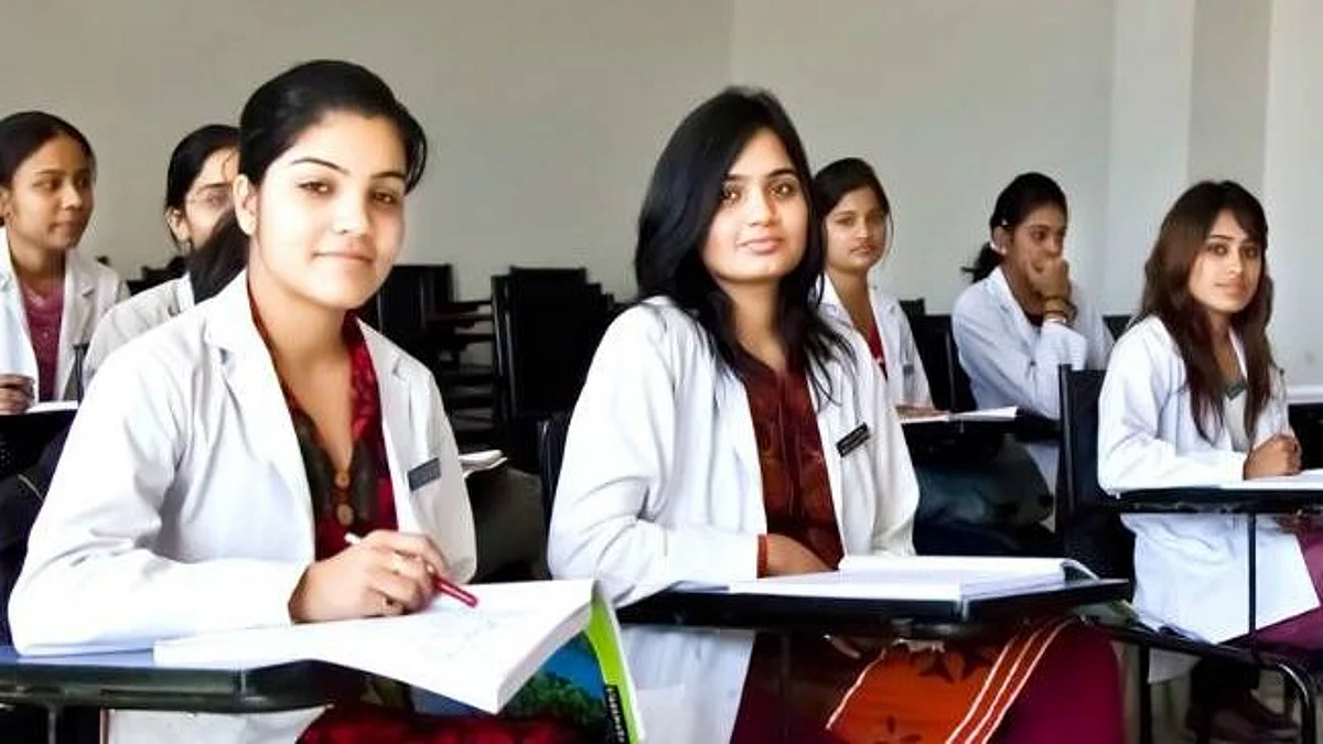 എം ബി ബി എസ് അവസാന വർഷ വിദ്യാർഥികളെ കോവിഡ് പ്രതിരോധത്തിൽ പങ്കാളികളാകും