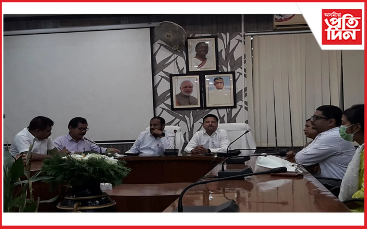 ধুবুৰীৰ উপায়ুক্ত হিচাপে দিবাকৰ নাথৰ দায়িত্ব গ্ৰহণ