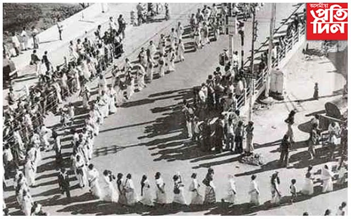 আজি শ্বহীদ দিৱস...
