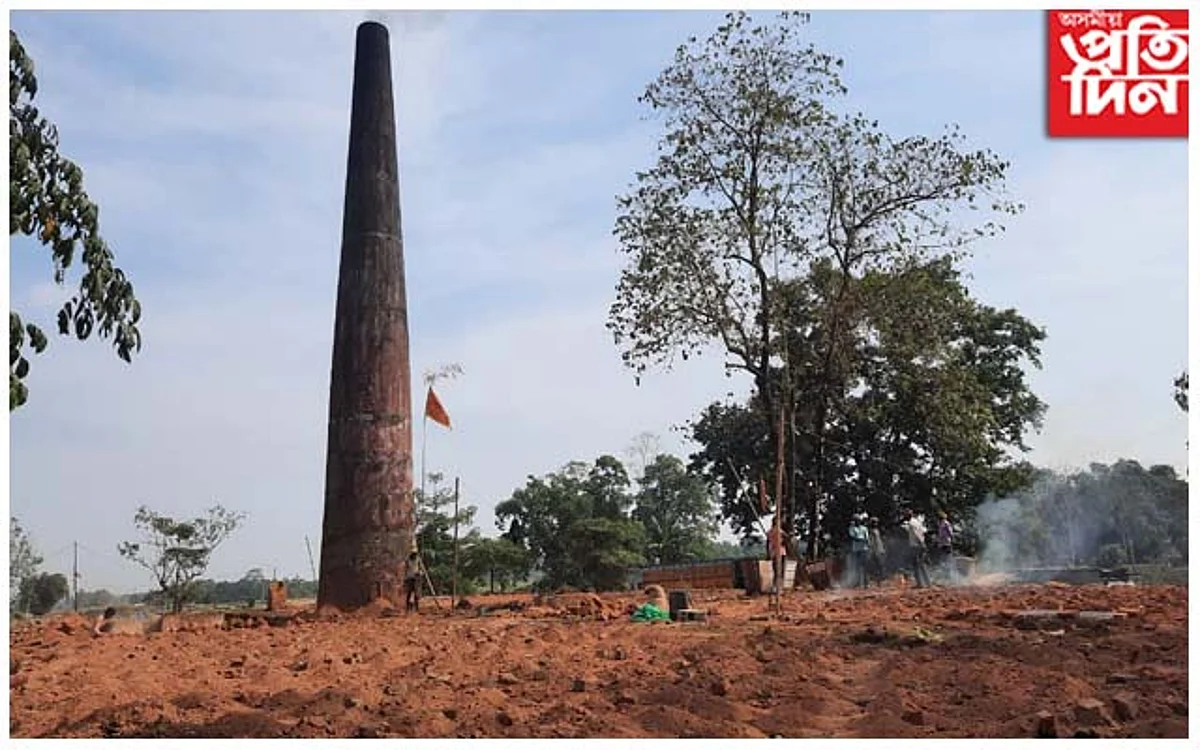 ঢকুৱাখনা মহকুমাধিপতিৰ বিৰুদ্ধে ক্ষমতাৰ অপব্যৱহাৰৰ অভিযোগ "সীমা ইটা ভাটা"ৰ