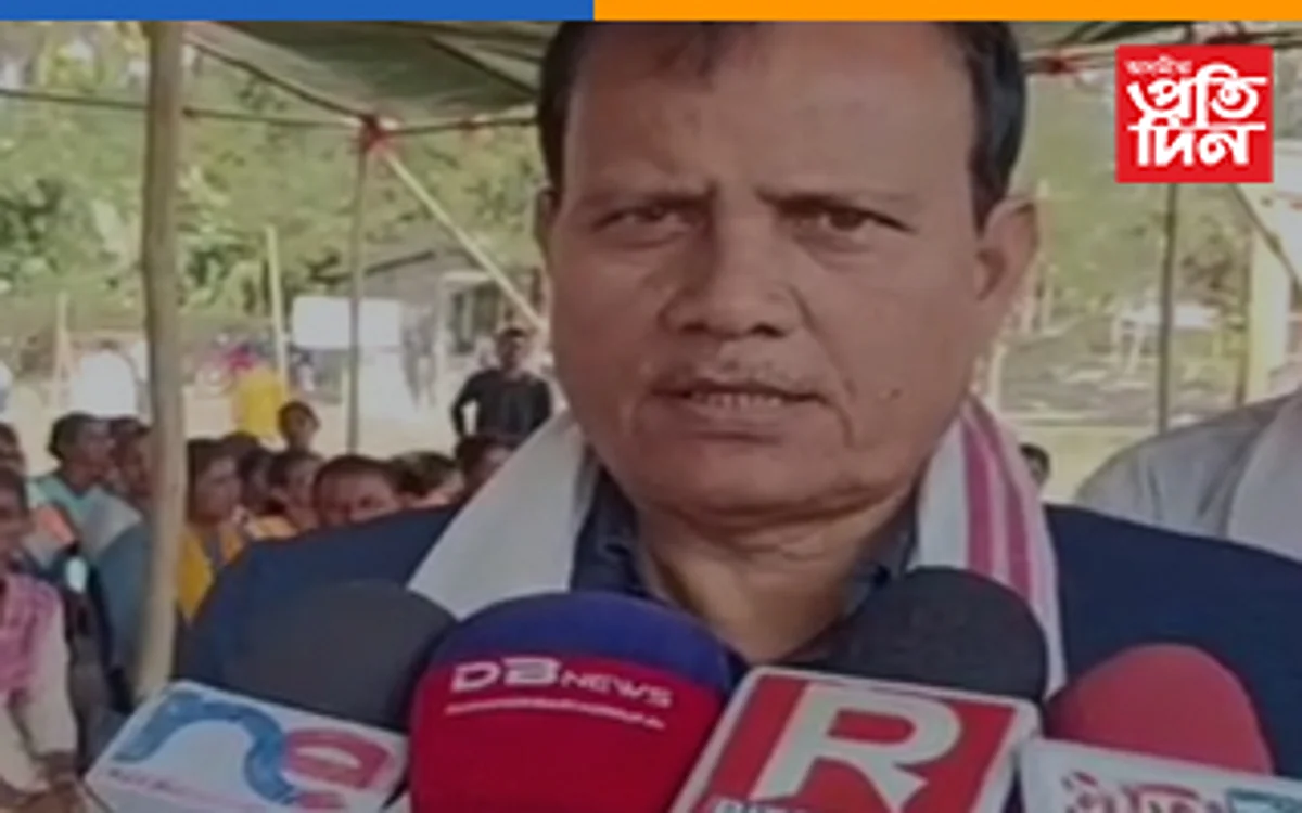 আদৰনী সমিতিৰ সভাপতি ড০ পৰমানন্দ ৰাজবংশী