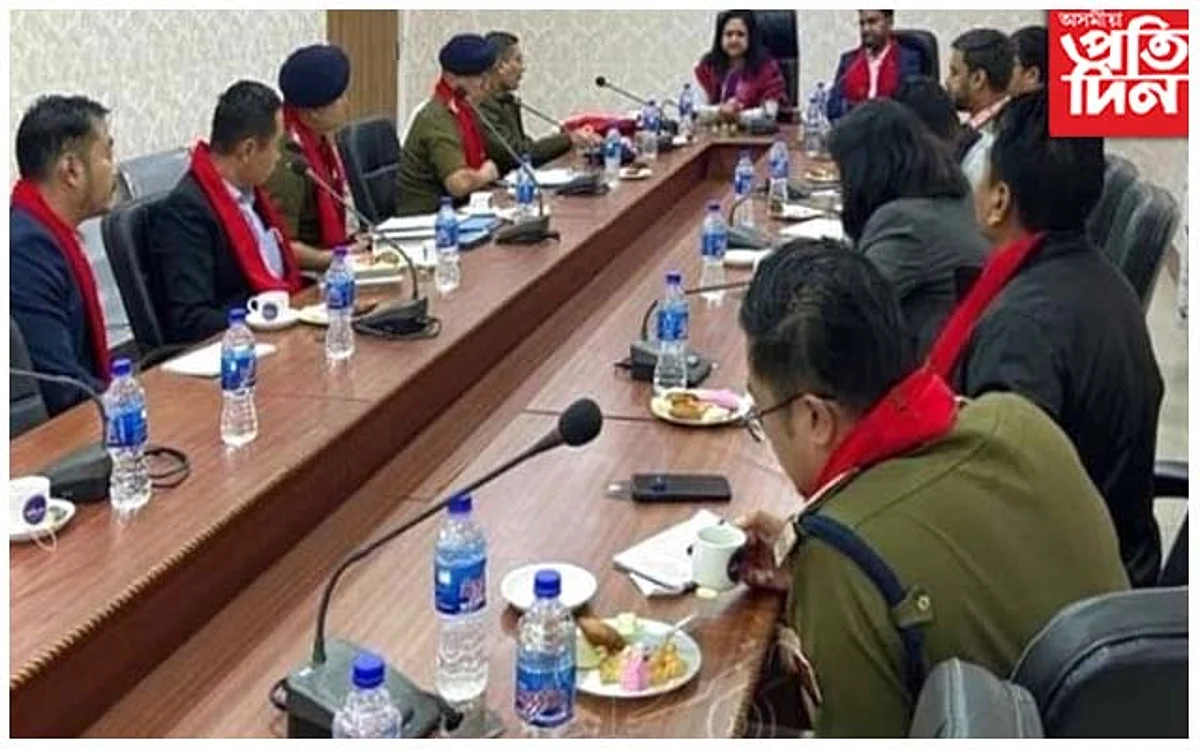 নাগালেণ্ডৰ নিৰ্বাচনৰ সন্দৰ্ভত ডিমাপুৰ আৰু কাৰ্বি আংলঙৰ উপায়ুক্তৰ যুটীয়া সমন্বয় বৈঠক...