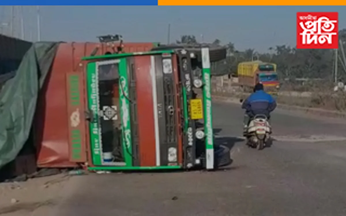কমাৰগাঁৱত সঘনাই হোৱা পথ দুৰ্ঘটনা