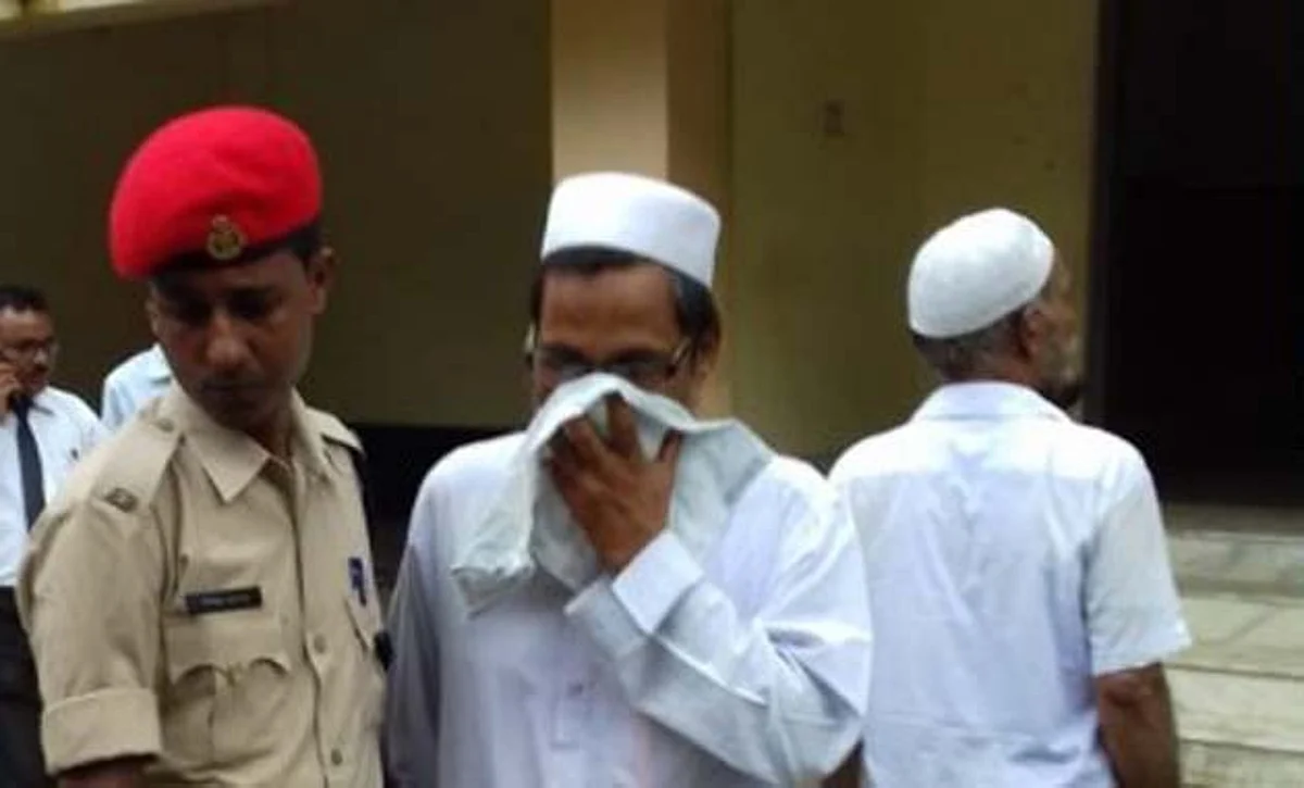 ছাত্ৰীক নিৰ্যাতন চলাই জেললৈ অসম বিশ্ববিদ্যালয়ৰ আৰৱী বিভাগৰ মূৰব্বী অধ্যাপক