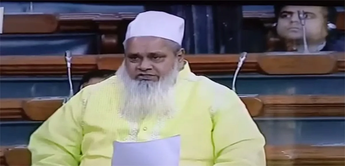 সাম্প্ৰদায়িক মন্তব্য কৰা আজমলৰ বিৰুদ্ধে গোচৰ পঞ্জীয়ন কৰিবলৈ আদালতৰ নিৰ্দেশ