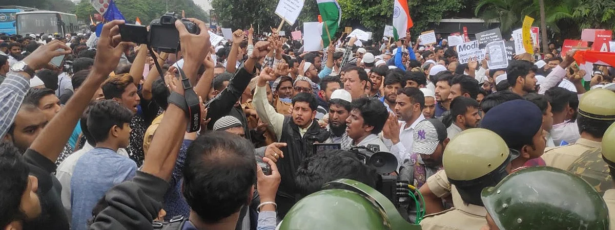 Karnataka HC to look into legality of Section 144 order, directs state to consider applications for permission to protest
