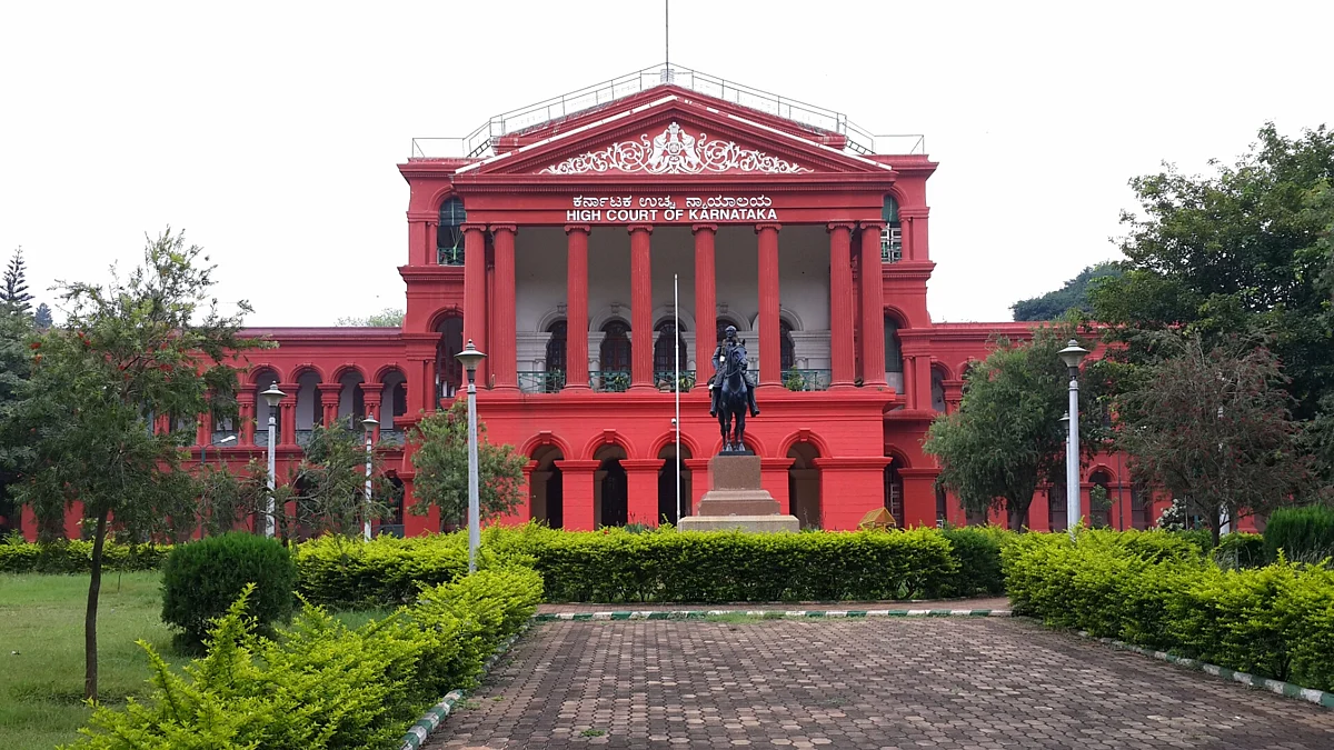 Karnataka HC issues directions for e-Filing and Video Conferencing in District Courts in the State in addition to manual filing