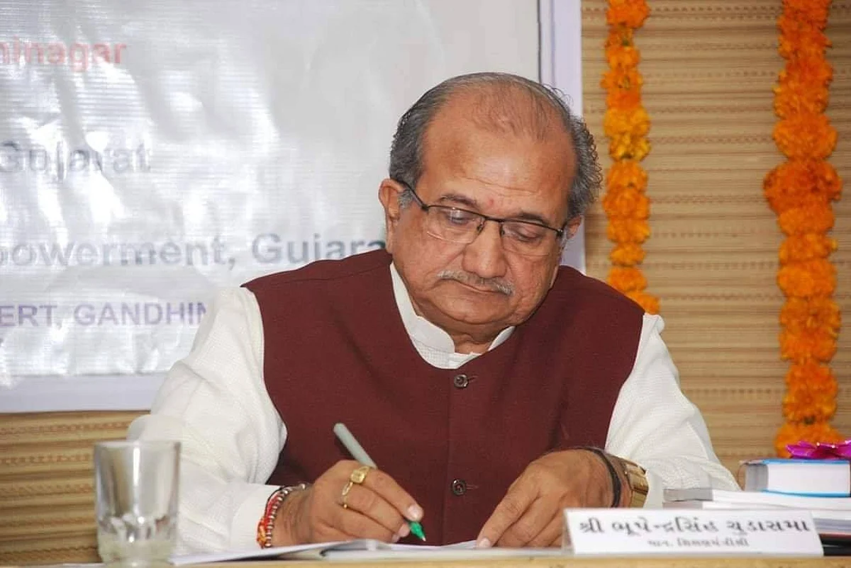 "Such an election should not be permitted to hold the field", Gujarat HC quashes State Law Minister BM Chudasama's 2017 election