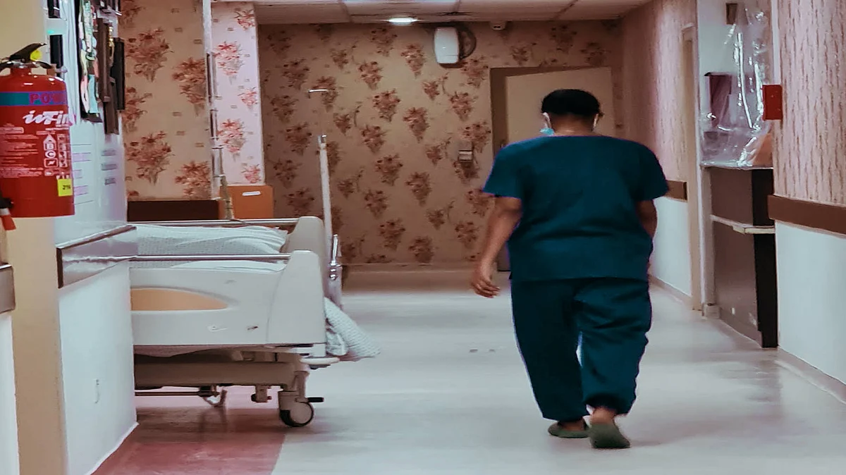 Supreme Court refuses to lift stay on Delhi Govt plan to reserve 80% ICU beds for COVID-19 patients