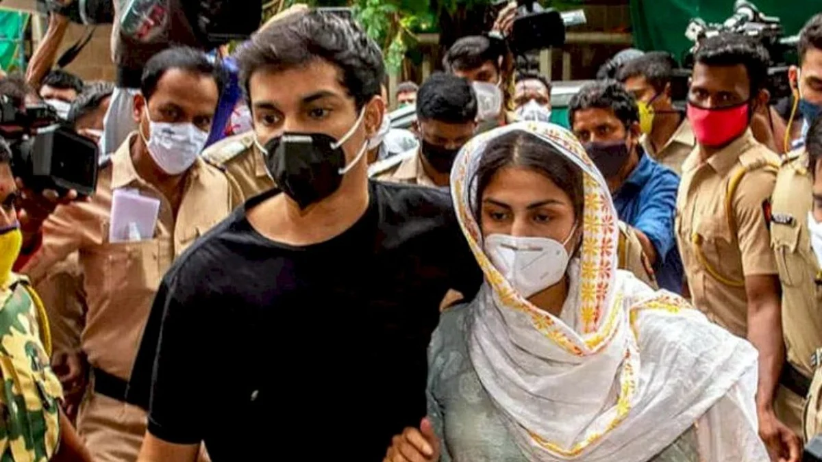 Showik Chakraborty, Rhea Chakraborty