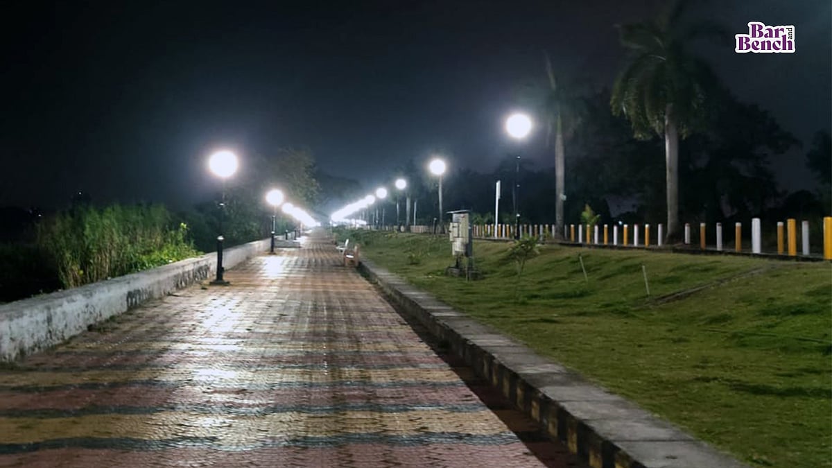 Supreme Court asks DDA to ensure Kalindi Kunj metro pavement is not used by encroachers, vendors - Vimarsana News