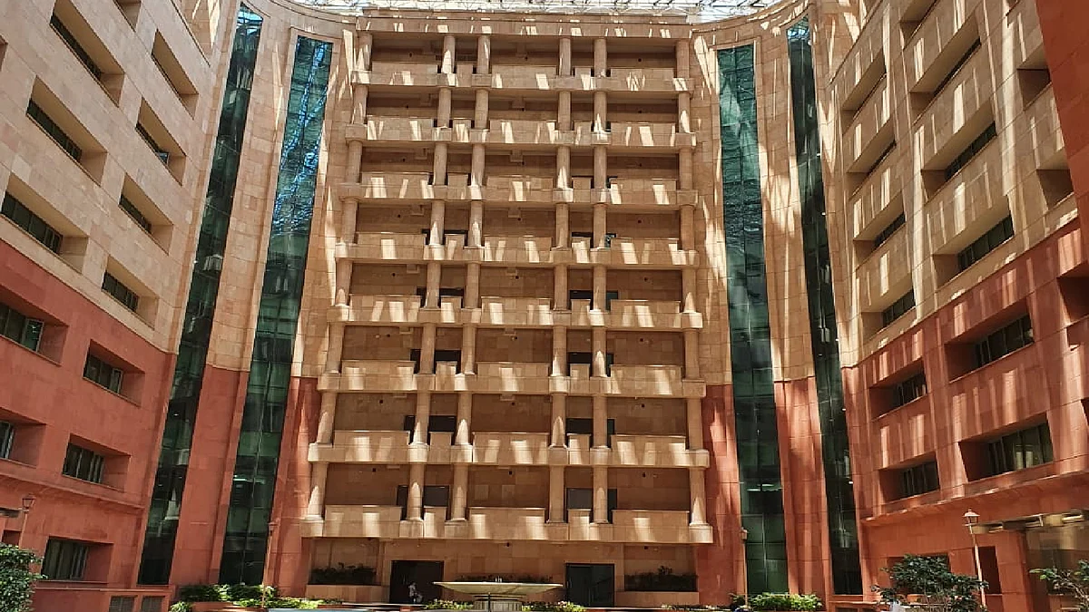Supreme Court Bar Association requests CJI NV Ramana to convert new lawyers building as COVID-19 care centre, advance Summer vacation